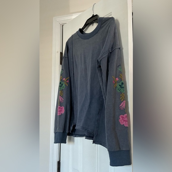 Floral Embroidered Blue Top - Picture 10 of 13